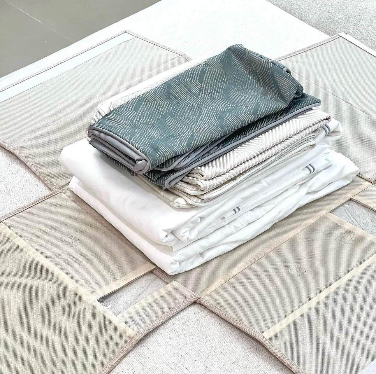 Bedding organizer